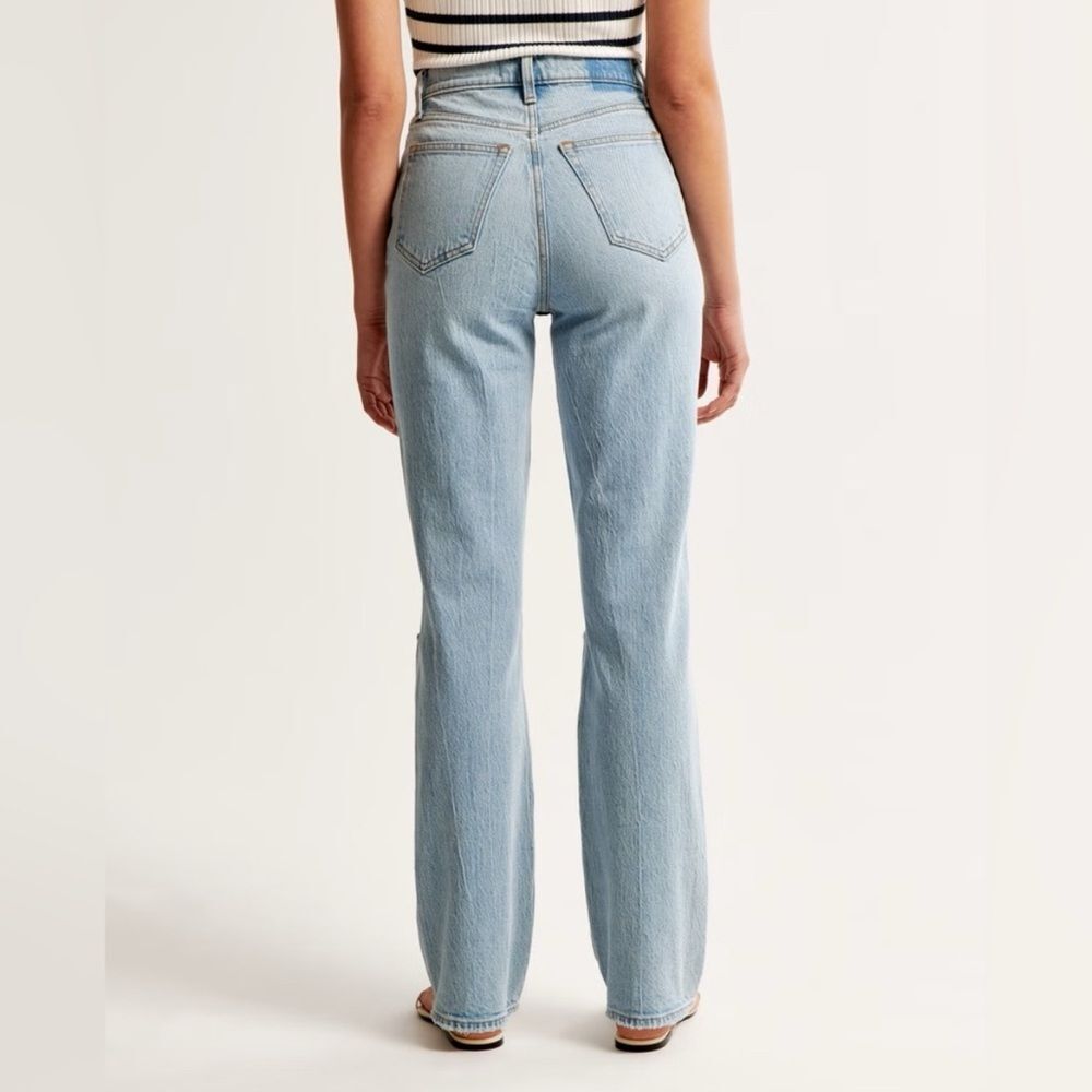 Abercrombie & Fitch • 90s straight ultra high rise jeans - Picture 2 of 7